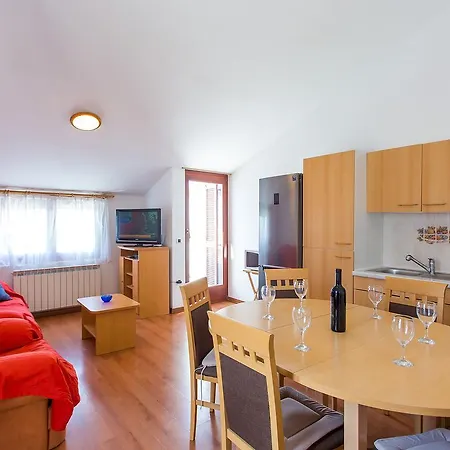 Ava Apartmán