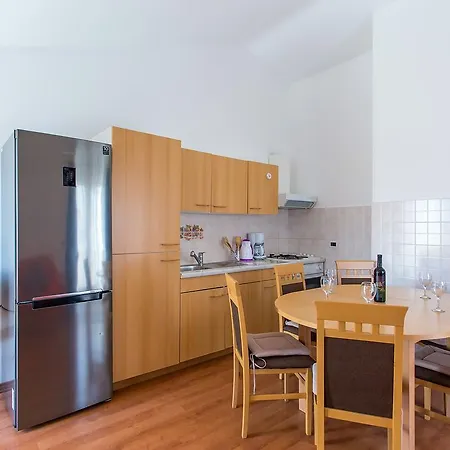 Ava Apartman