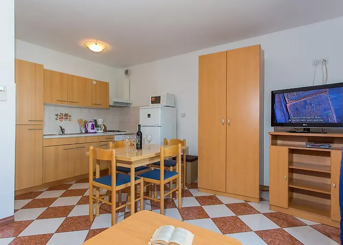 Apartament Ava *